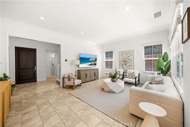 68 tollson, Irvine, CA 92620