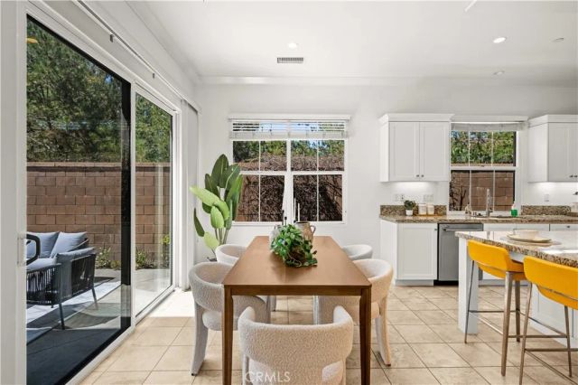 68 tollson, Irvine, CA 92620