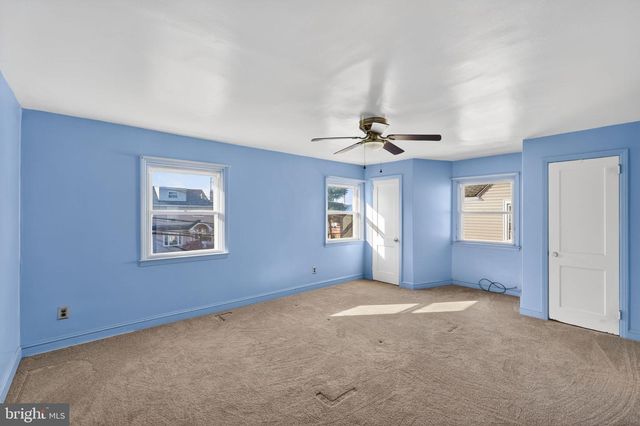 230 WINDSOR AVE, Upper Darby, PA 19082