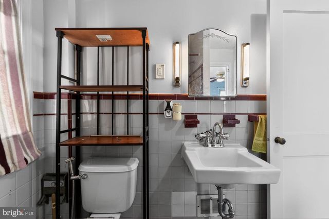 230 WINDSOR AVE, Upper Darby, PA 19082