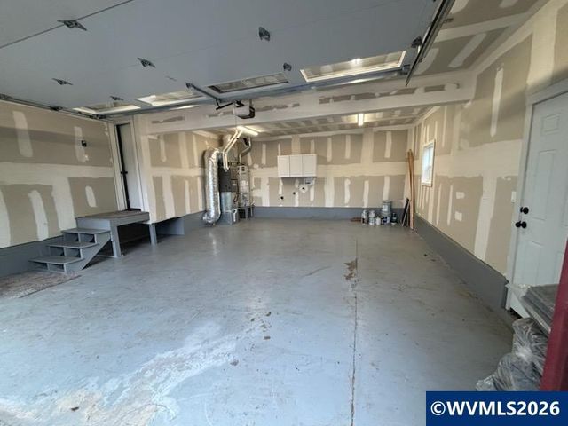 190 N Cleveland St St, Mt Angel, OR 97362