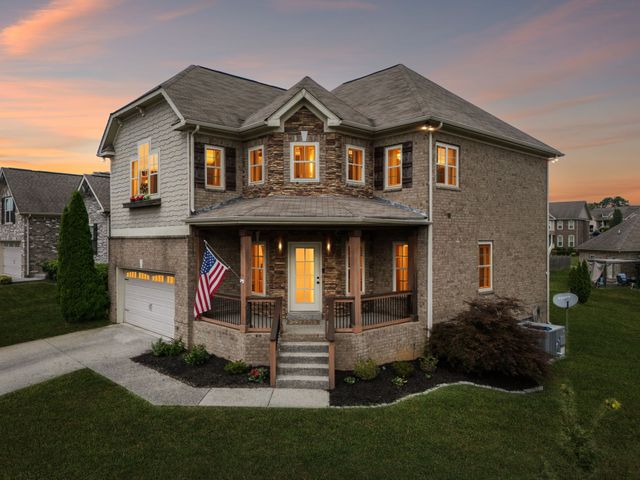 2004 Rudder Ct, Spring Hill, TN 37174