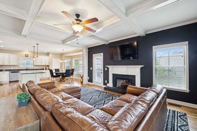 2004 Rudder Ct, Spring Hill, TN 37174