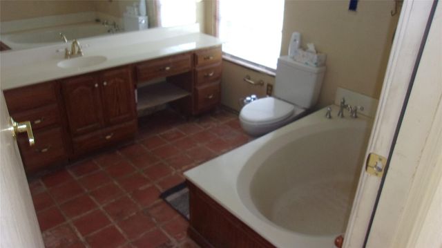 702 Cottonwood Creek RD, Dripping Springs, TX 78620