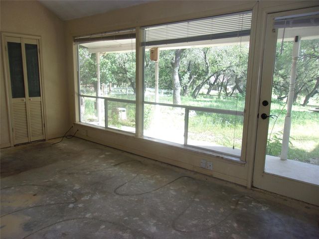 702 Cottonwood Creek RD, Dripping Springs, TX 78620