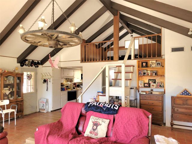 702 Cottonwood Creek RD, Dripping Springs, TX 78620