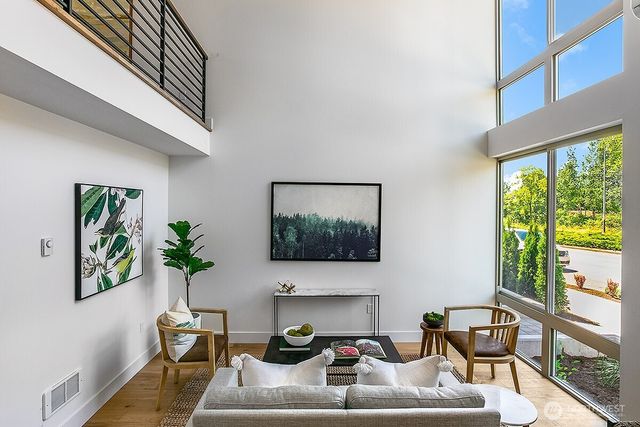 5054 Sand Point Way NE, Seattle, WA 98105
