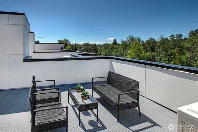 5054 Sand Point Way NE, Seattle, WA 98105