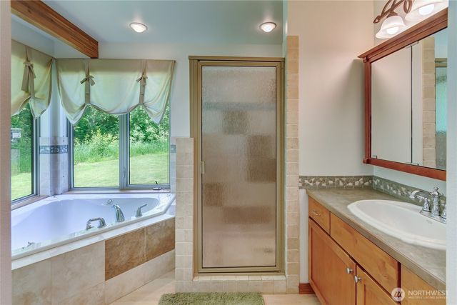 31520 94th Avenue E, Eatonville, WA 98328