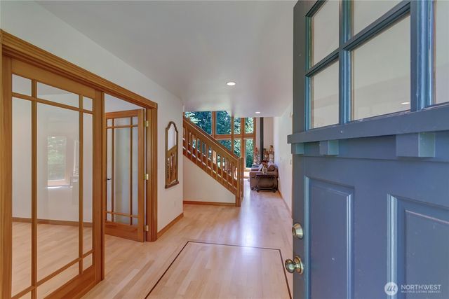 31520 94th Avenue E, Eatonville, WA 98328