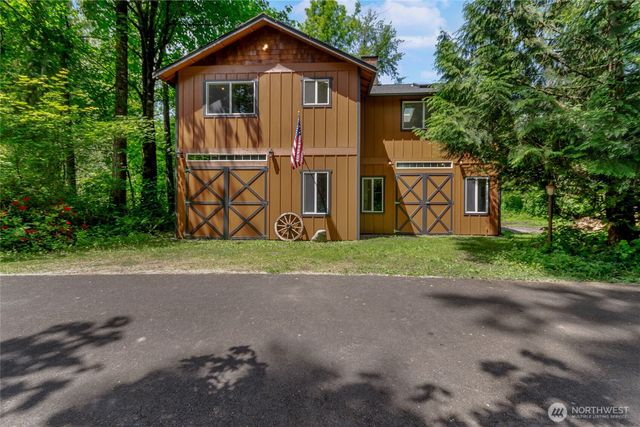 31520 94th Avenue E, Eatonville, WA 98328