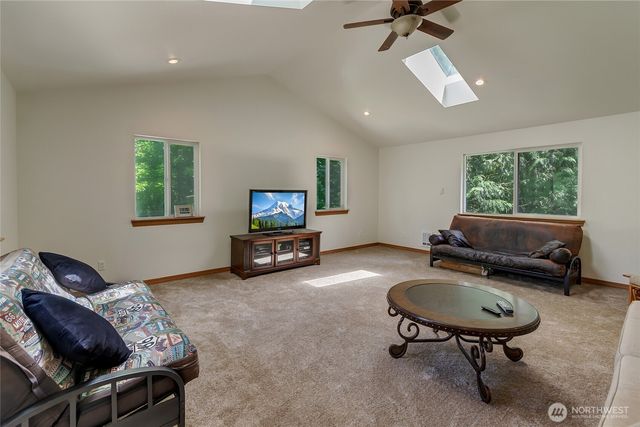 31520 94th Avenue E, Eatonville, WA 98328