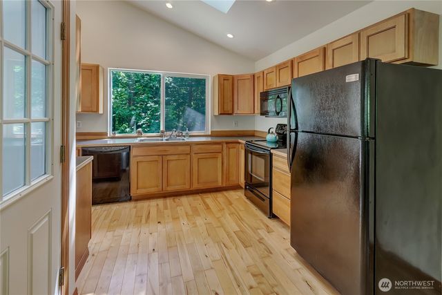 31520 94th Avenue E, Eatonville, WA 98328