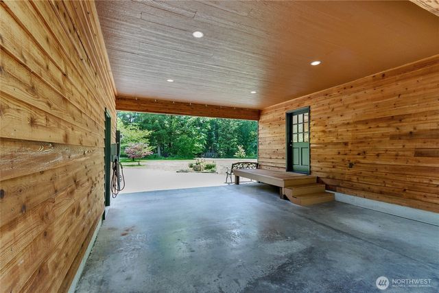 31520 94th Avenue E, Eatonville, WA 98328