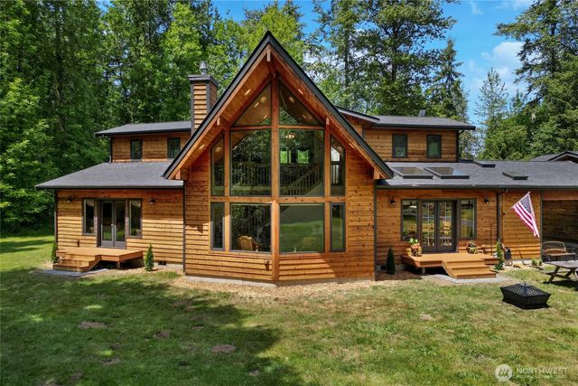 31520 94th Avenue E, Eatonville, WA 98328