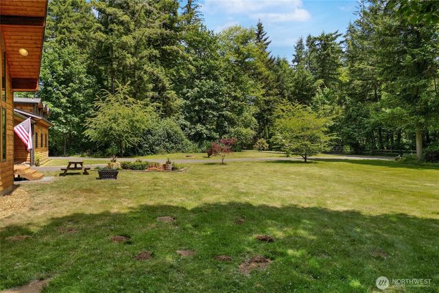 31520 94th Avenue E, Eatonville, WA 98328
