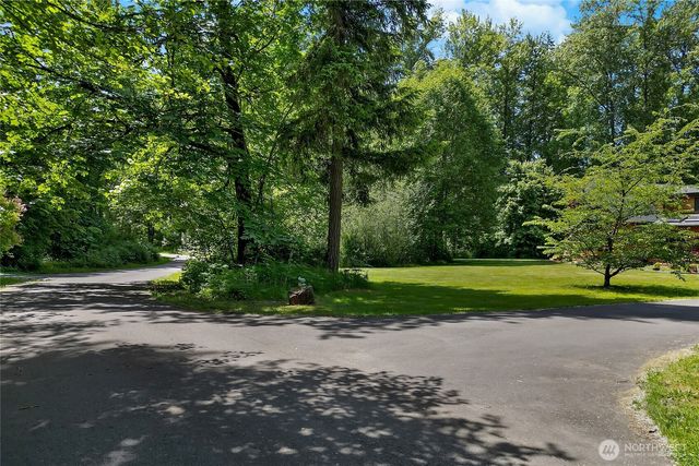 31520 94th Avenue E, Eatonville, WA 98328