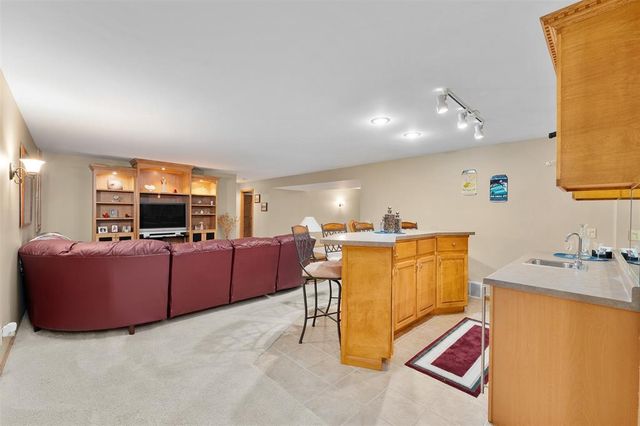 3804 Harvard Lane, Eau Claire, WI 54701