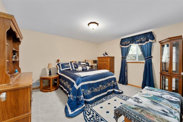 3804 Harvard Lane, Eau Claire, WI 54701