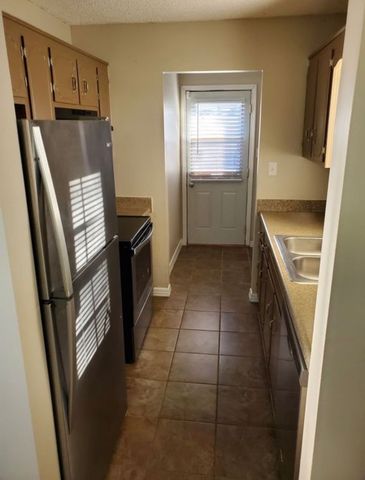 133 Bumpus Mill Rd, Oak Grove, KY 42262