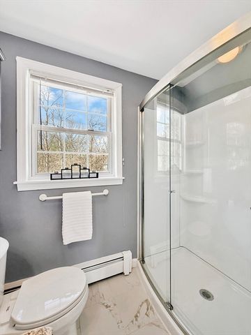 4 Old Cart Rd, Shrewsbury, MA 01545