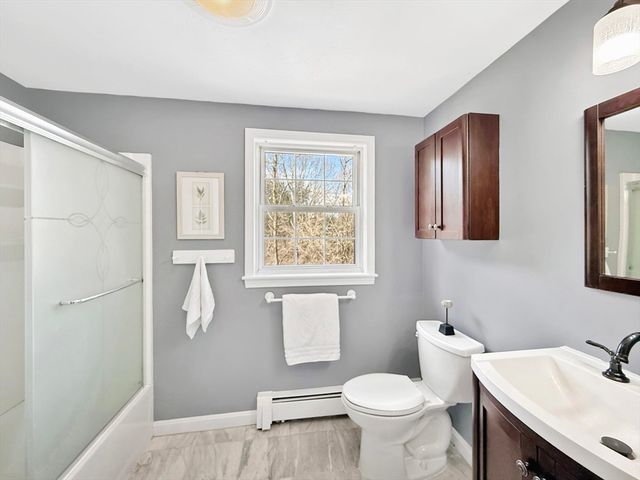 4 Old Cart Rd, Shrewsbury, MA 01545