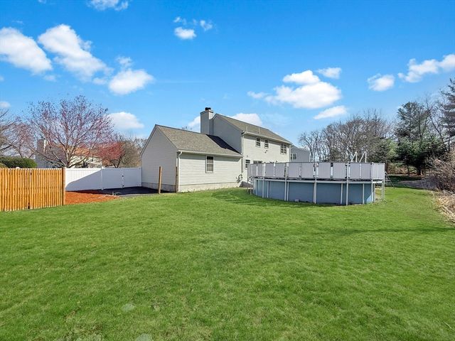 4 Old Cart Rd, Shrewsbury, MA 01545