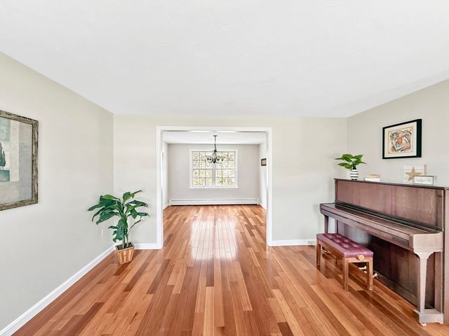 4 Old Cart Rd, Shrewsbury, MA 01545