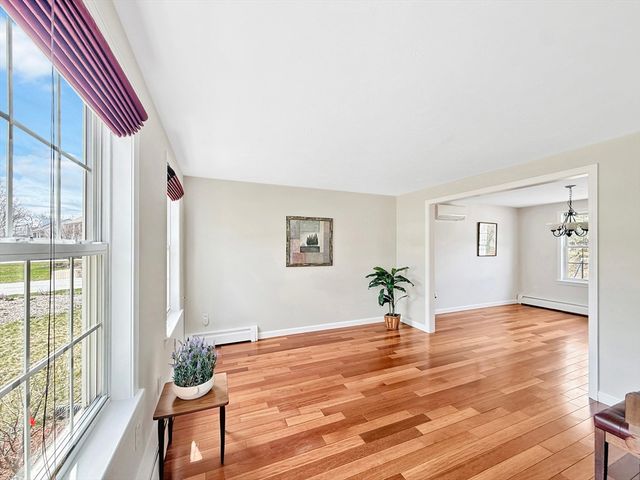 4 Old Cart Rd, Shrewsbury, MA 01545