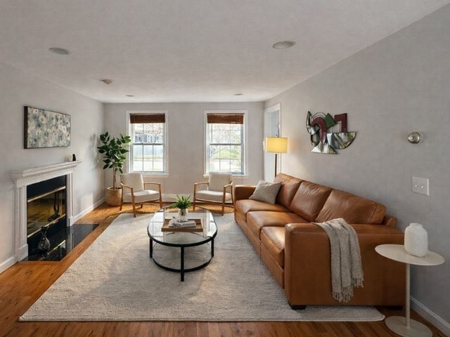 4 Old Cart Rd, Shrewsbury, MA 01545