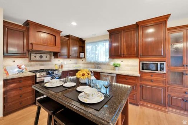2304 W BONANZA CIR, South Jordan, UT 84095