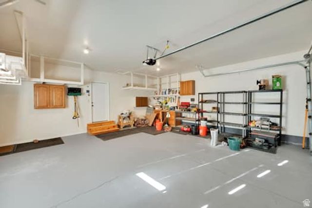 2304 W BONANZA CIR, South Jordan, UT 84095