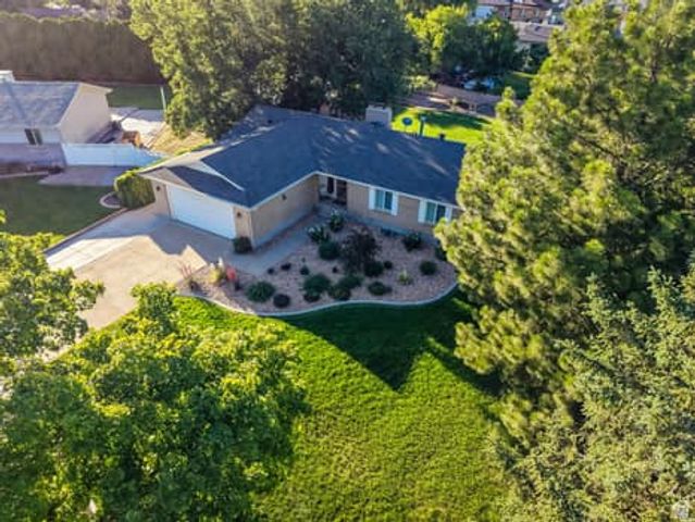 2304 W BONANZA CIR, South Jordan, UT 84095