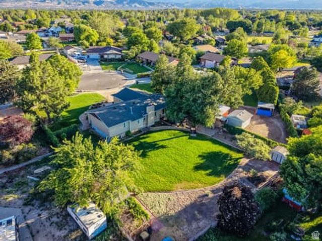 2304 W BONANZA CIR, South Jordan, UT 84095