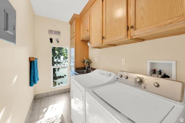 2304 W BONANZA CIR, South Jordan, UT 84095
