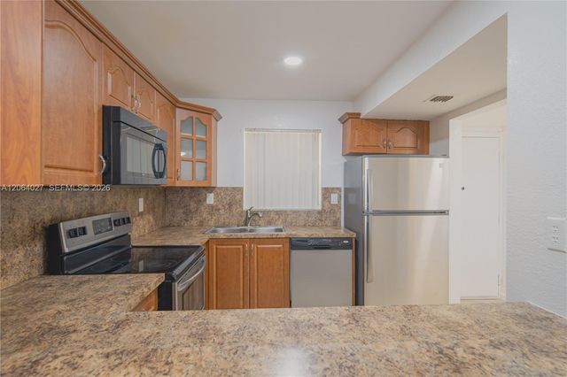 2830 Riverside Drive 107-3, Coral Springs, FL 33065