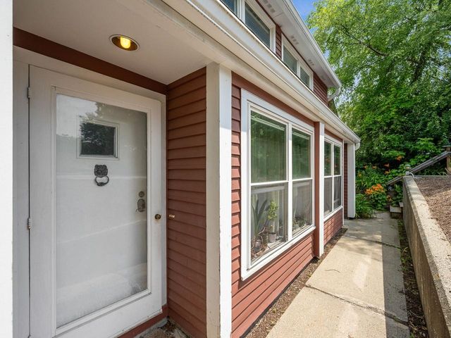 297 College St Apt C-6, Burlington, VT 05401
