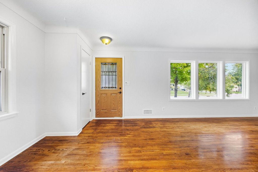 1567 Atlantic Street, Saint Paul, MN 55106 — photo 4