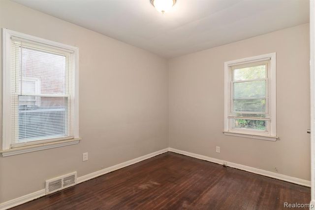 15486 Fairmount Drive, Detroit, MI 48205