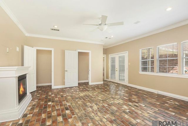 10754 Hillglen Ave, Baton Rouge, LA 70810