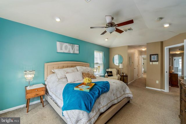 146 HEARTHSTONE LANE, Marlton, NJ 08053
