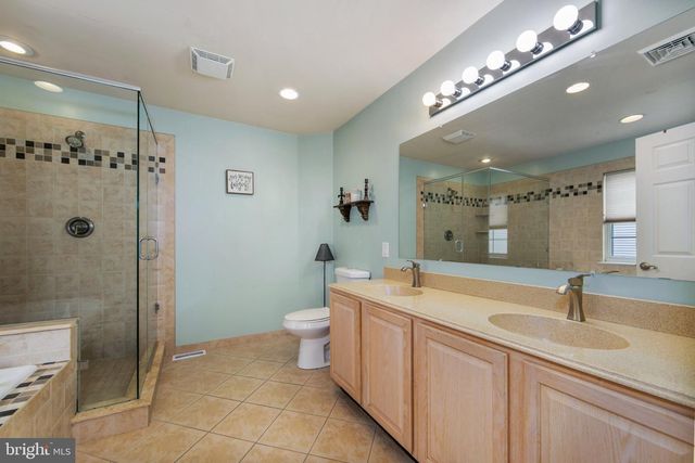 146 HEARTHSTONE LANE, Marlton, NJ 08053