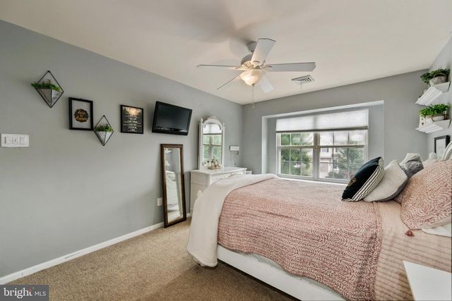 146 HEARTHSTONE LANE, Marlton, NJ 08053