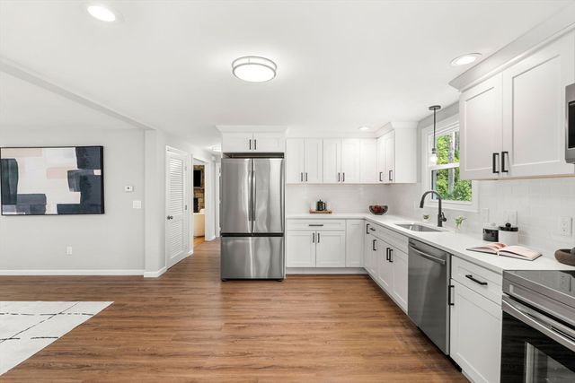 58 Carlisle Rd, Westford, MA 01886