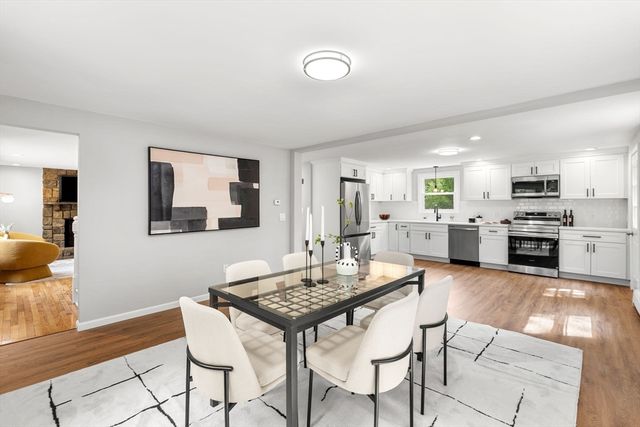 58 Carlisle Rd, Westford, MA 01886