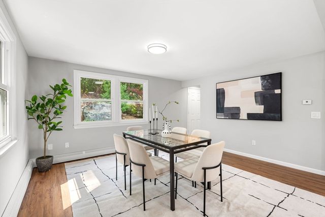 58 Carlisle Rd, Westford, MA 01886