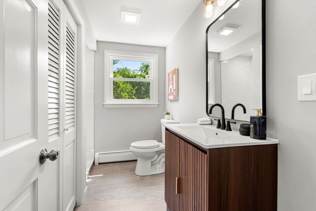 58 Carlisle Rd, Westford, MA 01886