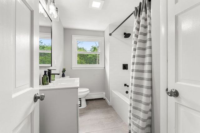 58 Carlisle Rd, Westford, MA 01886