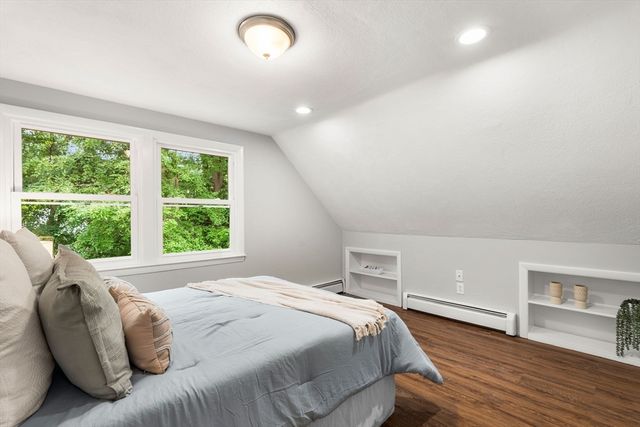 58 Carlisle Rd, Westford, MA 01886