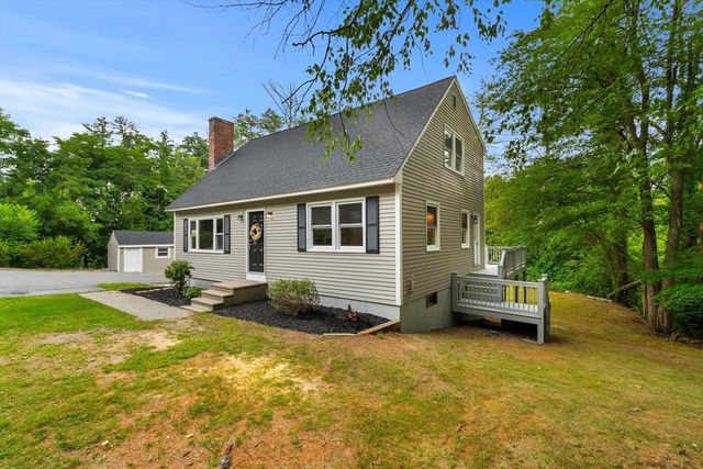 58 Carlisle Rd, Westford, MA 01886
